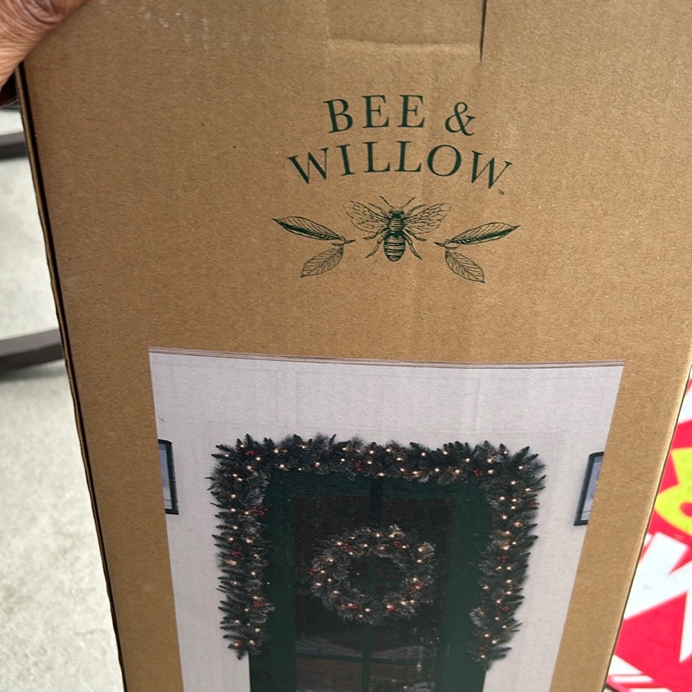 Bee and willow set of 4 6 ft pre-lit led park city garlands